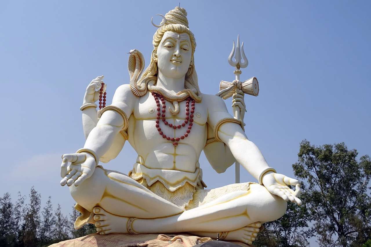 Бог Шива, статуя онлайн пъзел
