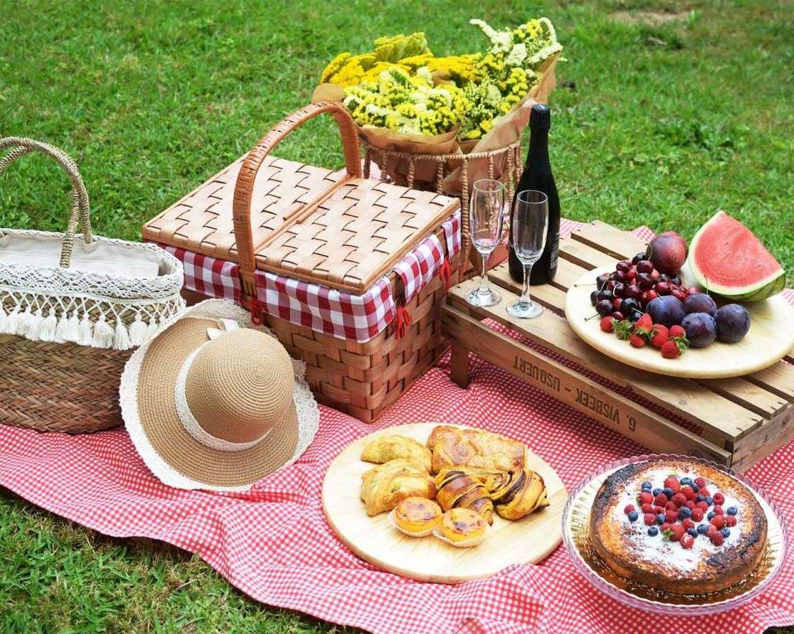 Masa de picnic puzzle online