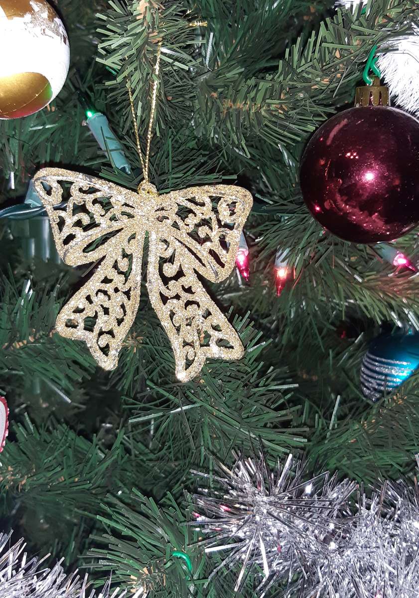 Christmas tree decorations online puzzle