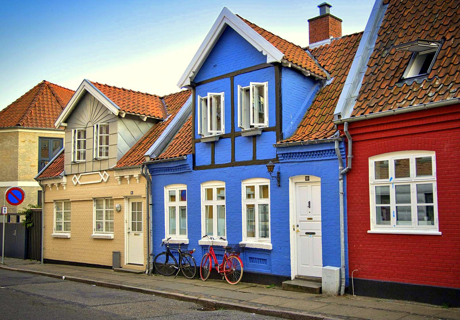 Sprookjesachtige huisjes in Aalborg (Denemarken) legpuzzel online