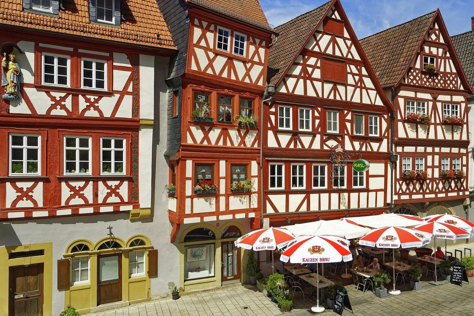 Het zonovergoten Beierse stadje Ochsenfurt legpuzzel online
