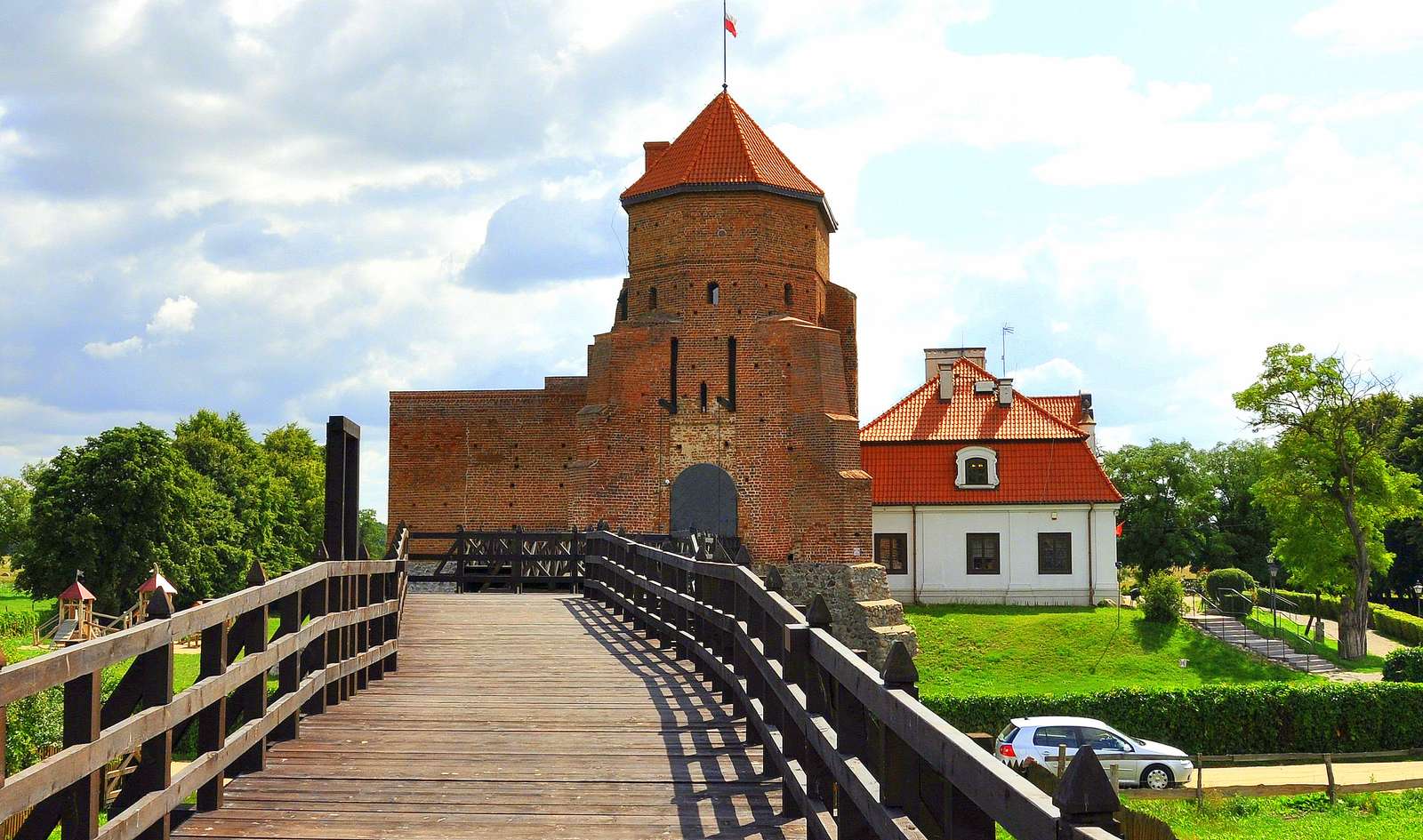 Liw Castle (Poland) online puzzle