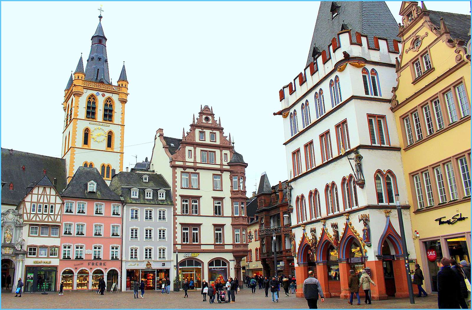 Trier - vackert stadstorg (Tyskland) pussel på nätet