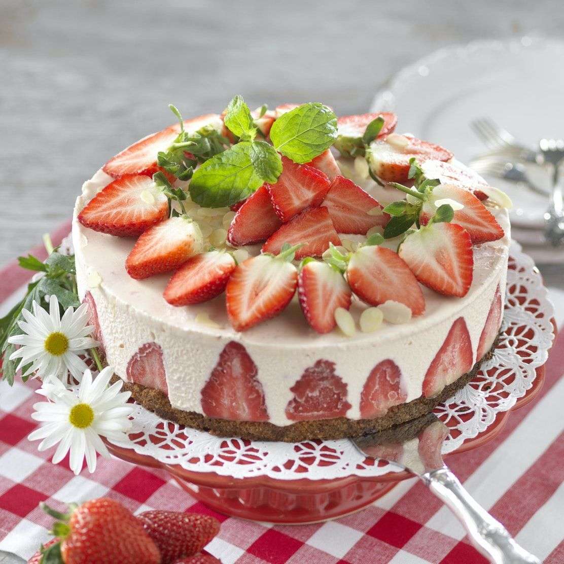 Κρύο Cheesecake με φράουλες παζλ online