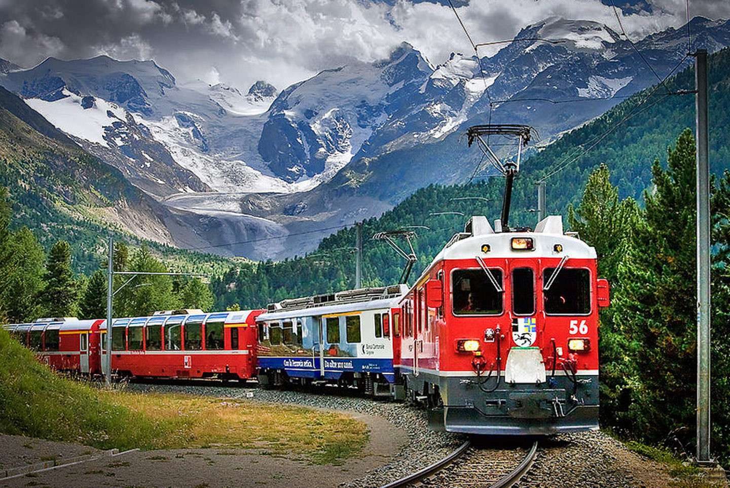 Живописный поезд в Швейцарии онлайн-пазл