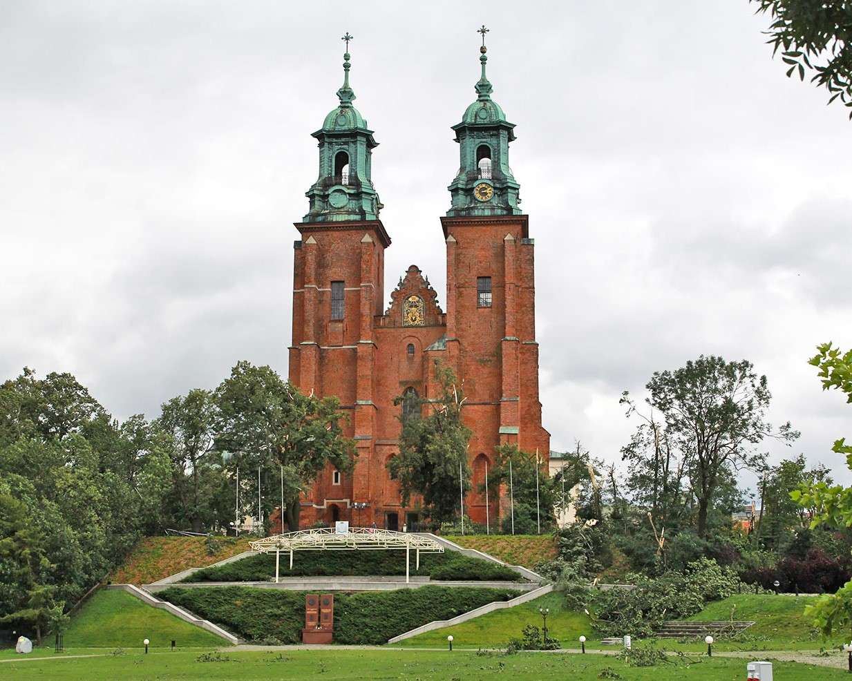 Kathedraal in Gniezno legpuzzel online