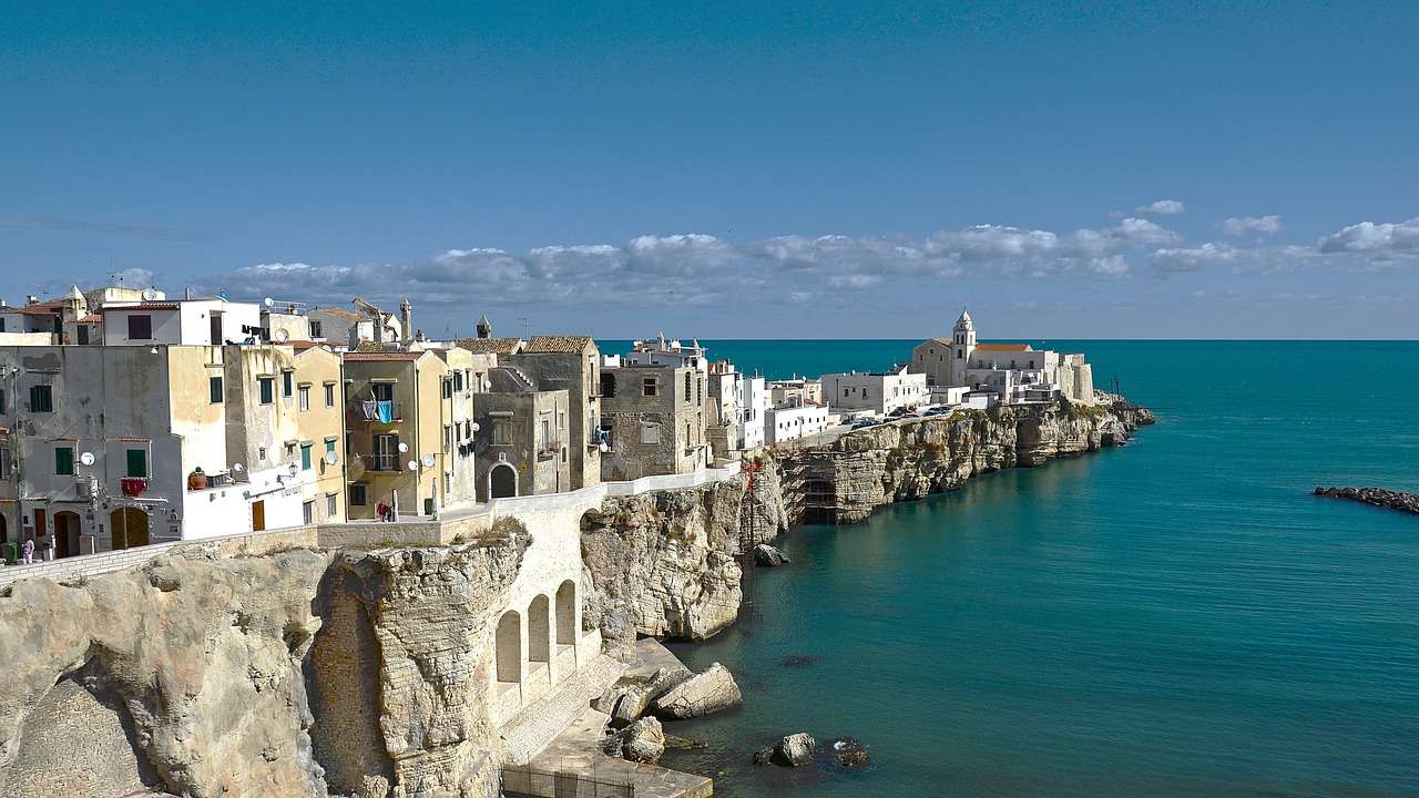 Italien, Apulien pussel på nätet