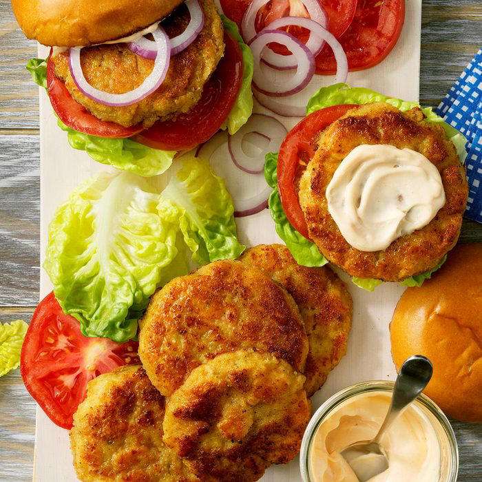 Crabcake Patty Sandwiches jigsaw puzzle online