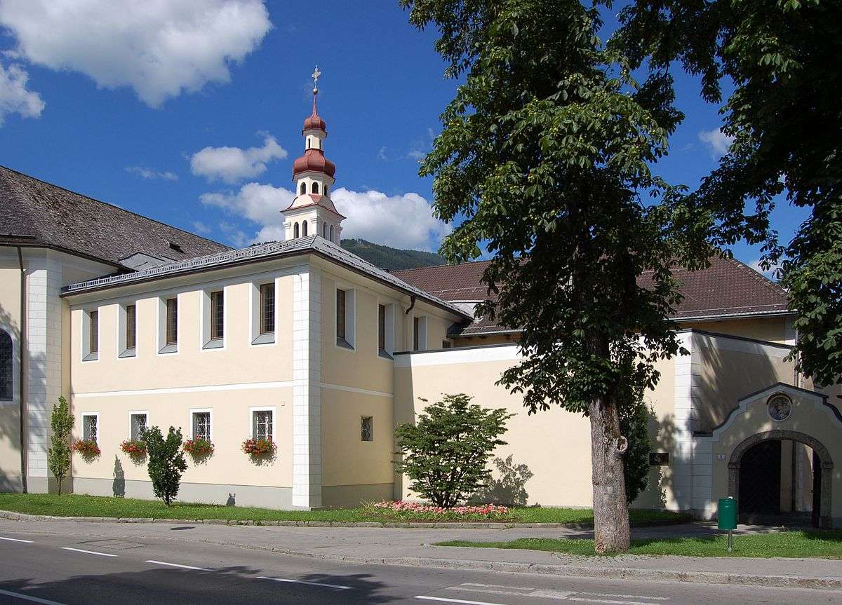 Mănăstirea Dominicană Lienz Tirol Austria jigsaw puzzle online