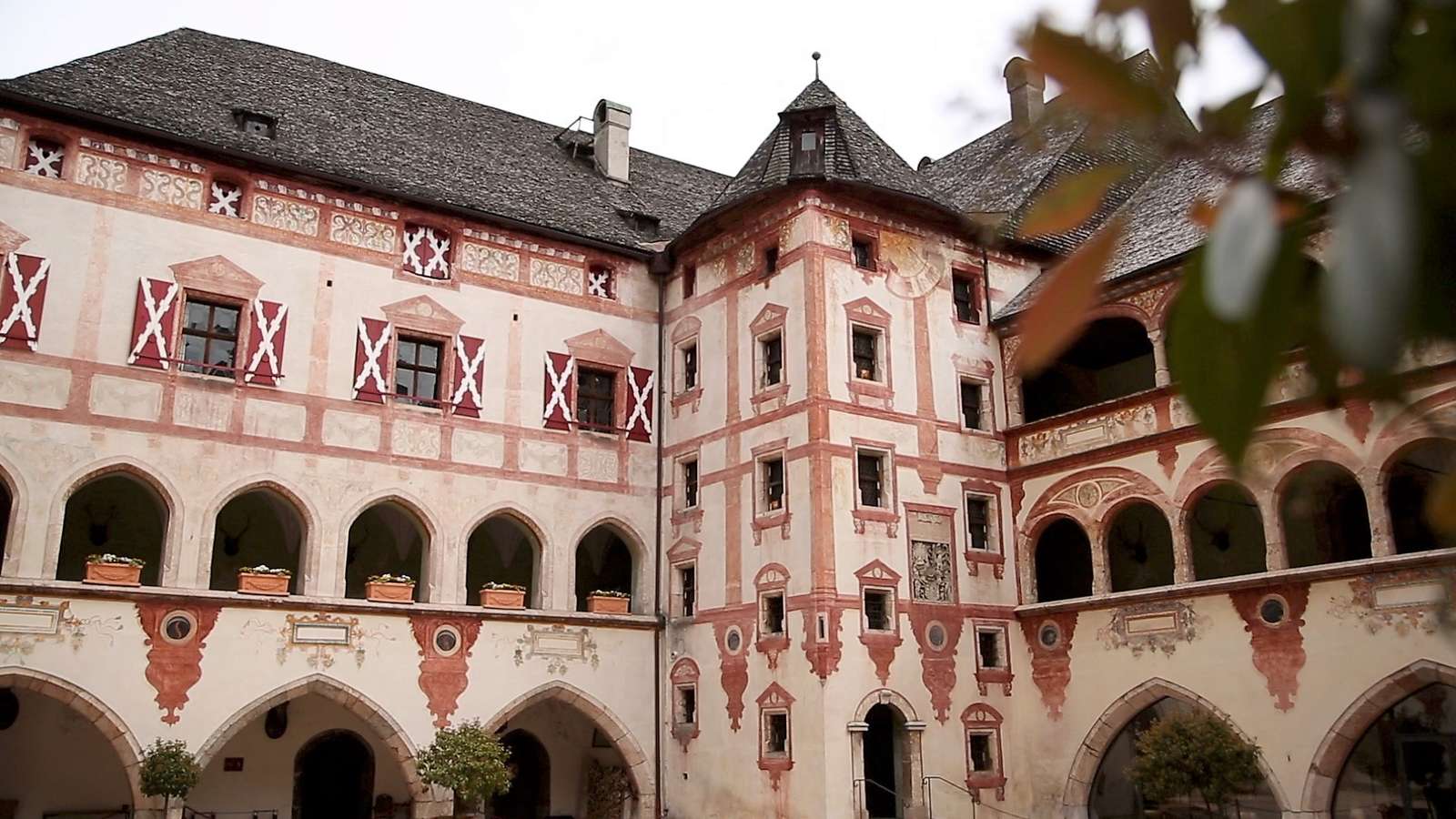 Castelul Tratzberg Tirol Austria jigsaw puzzle online