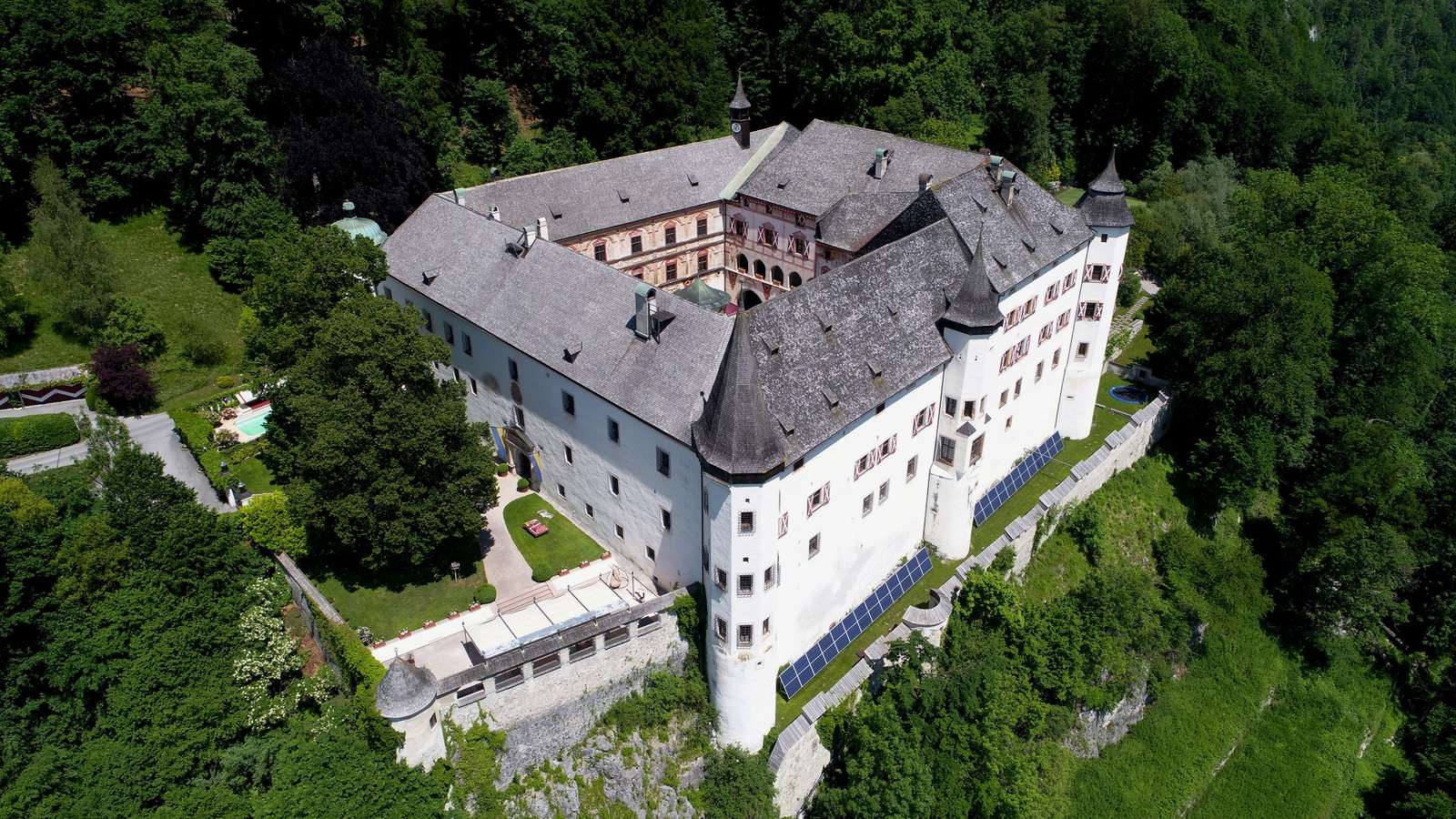 Замок Трацберг Тироль Австрия онлайн-пазл