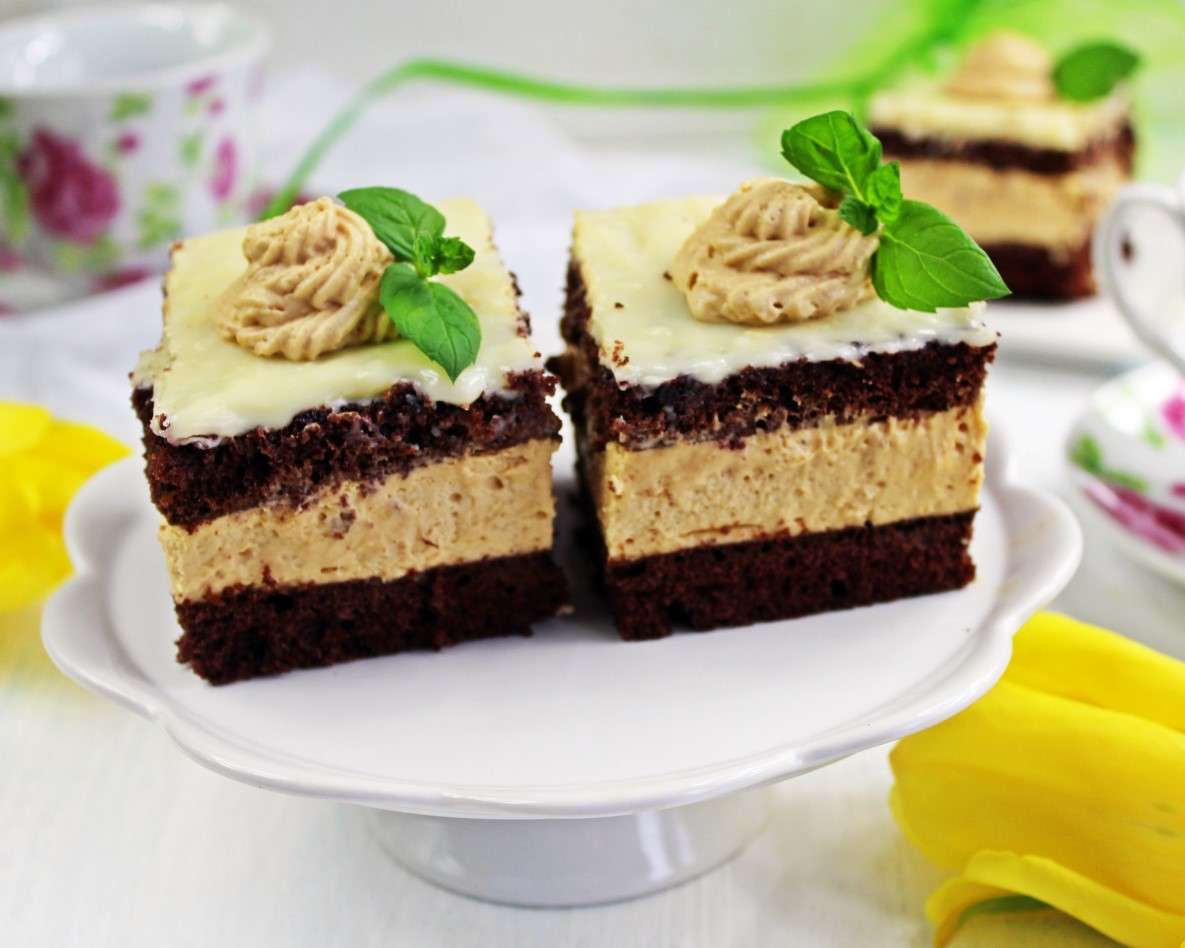 Chocoladecake met slagroom legpuzzel online