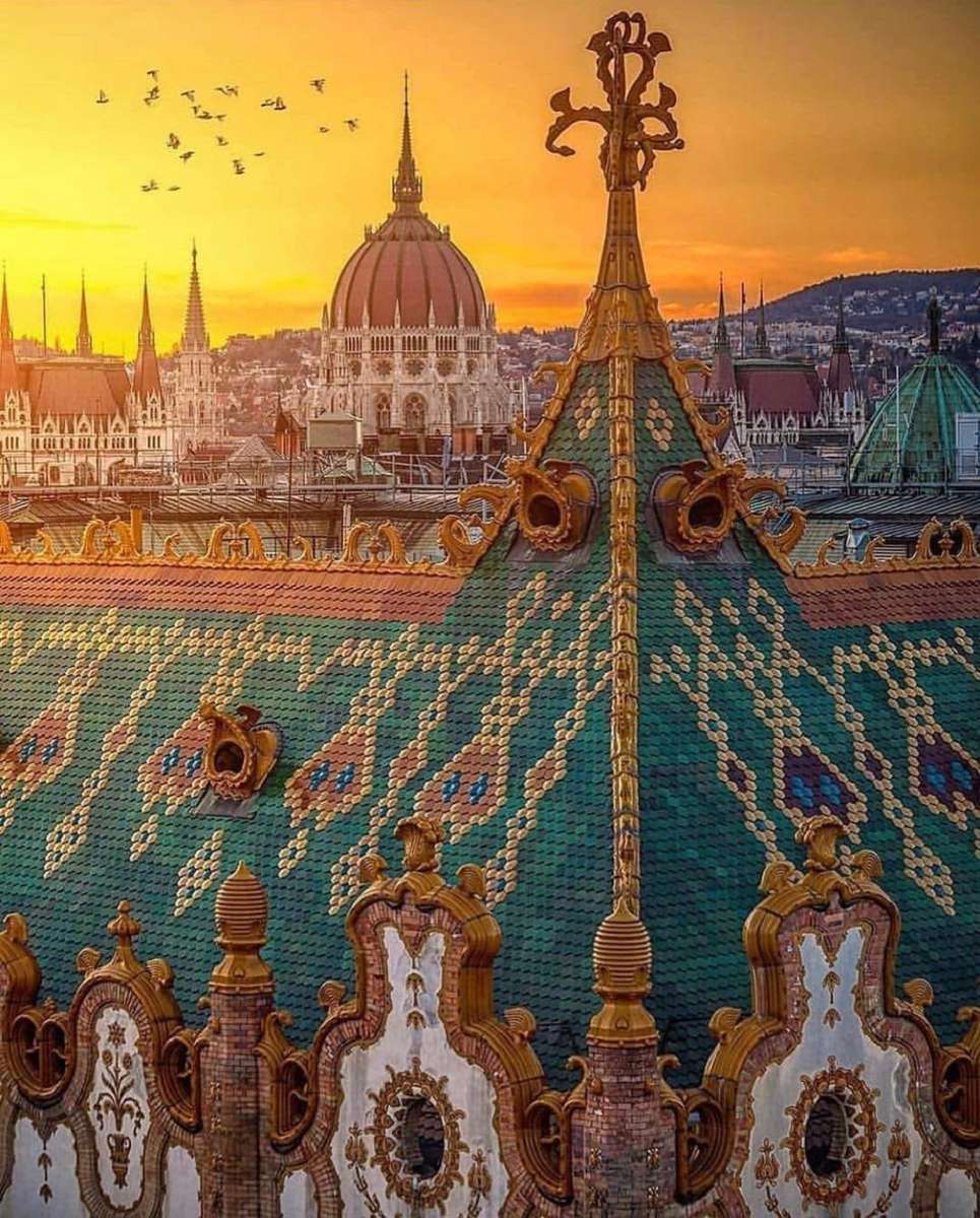 Budapest gyönyörű háztetői - Magyarország online puzzle