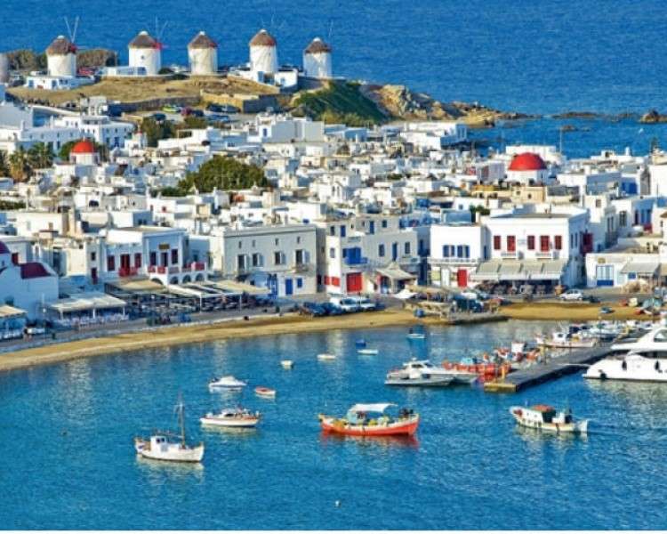 Миконос - бухта на греческом острове пазл онлайн