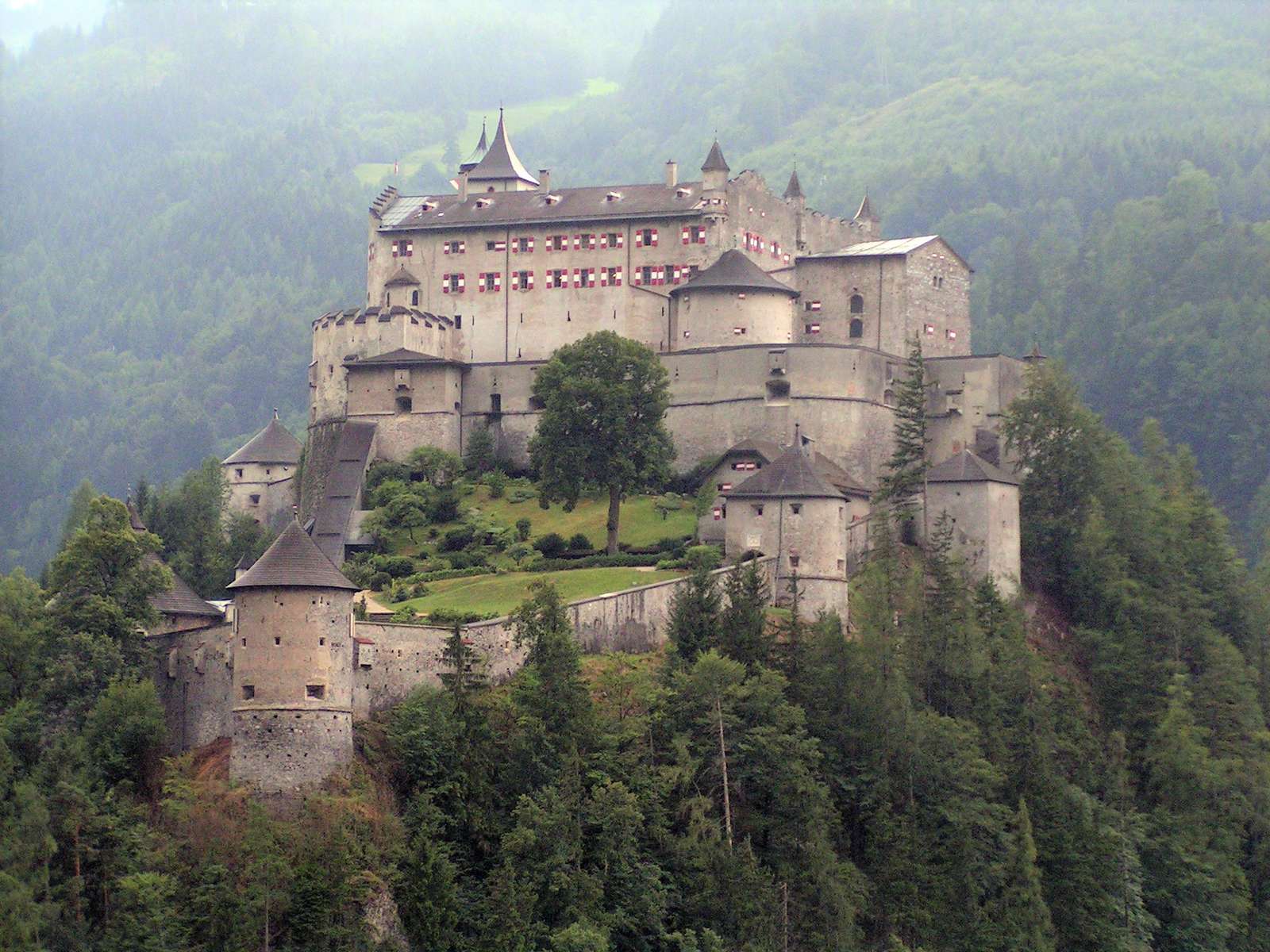 Kasteel Hohenwerfen Salzburger Land Oostenrijk online puzzel