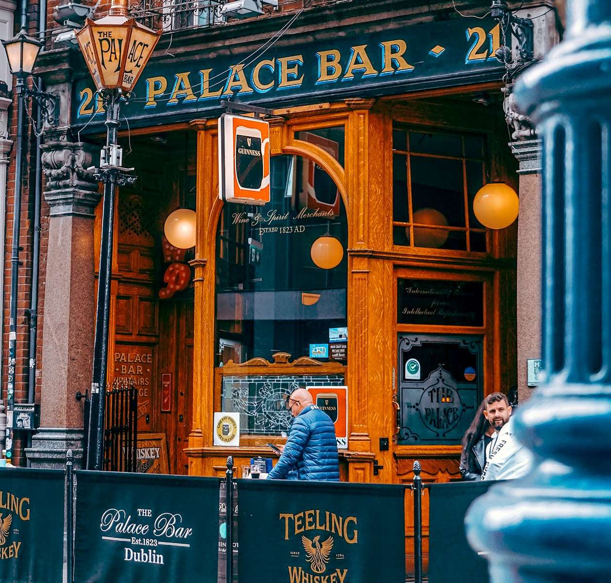 "Palace Bar" in Dublin (bestaat sinds 1823) online puzzel