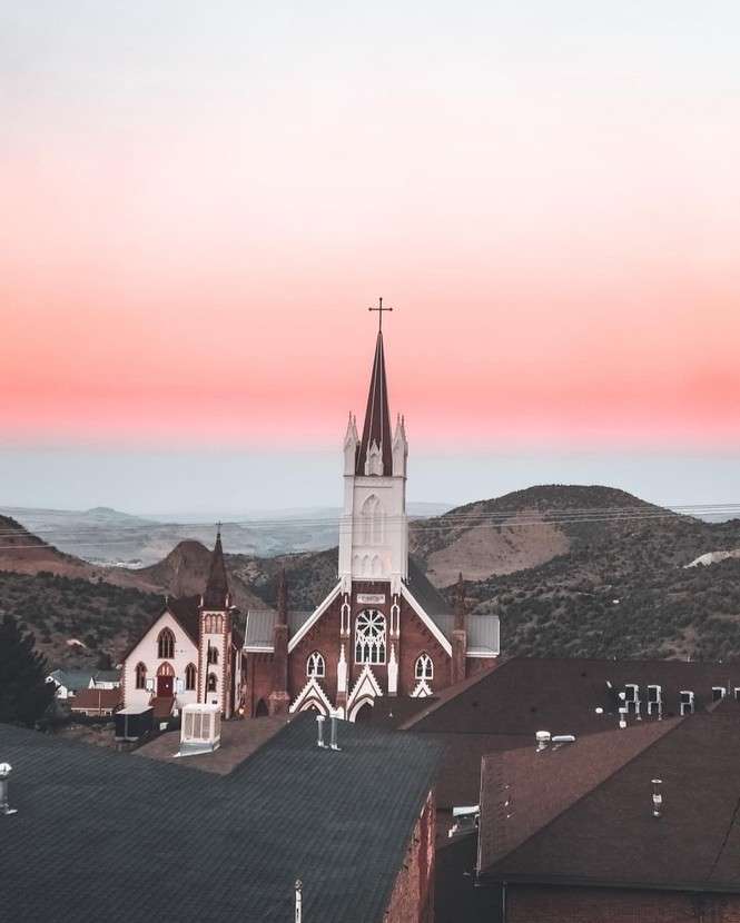 iglesia en la ciudad de Nevada rompecabezas en línea