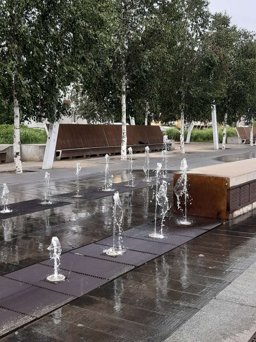 Brunnen in der Szembeka-Straße Online-Puzzle