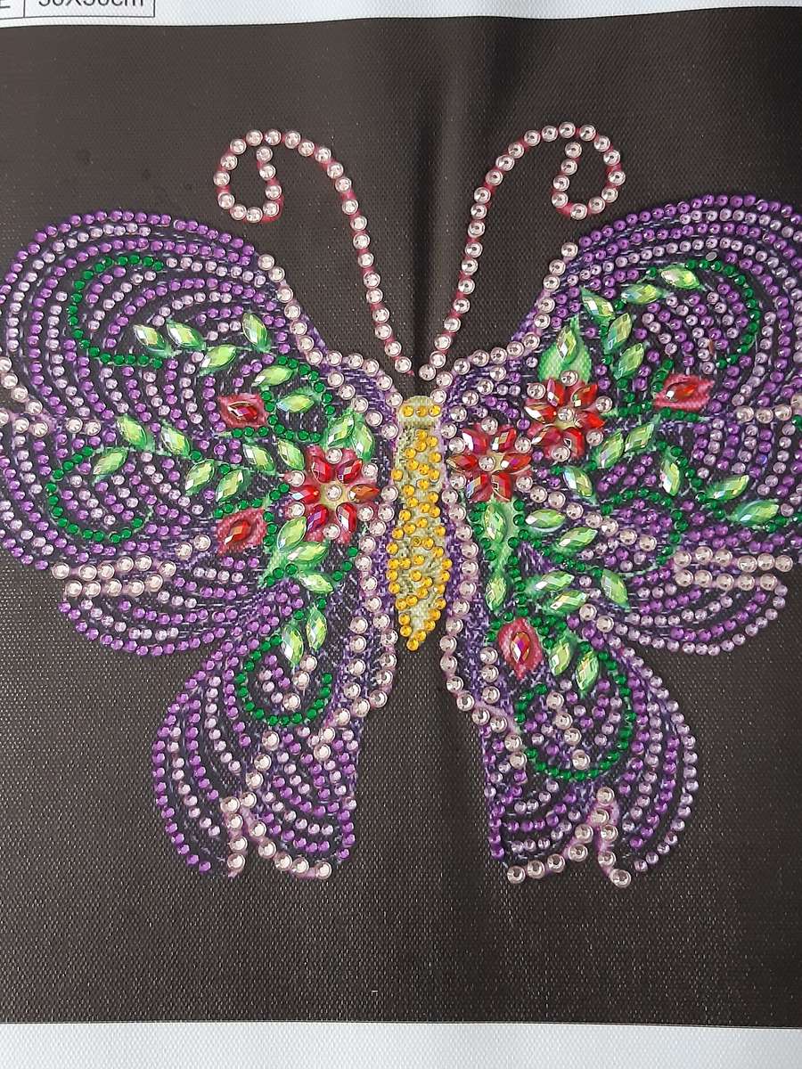pillangó gyöngyökből és flitterekből online puzzle