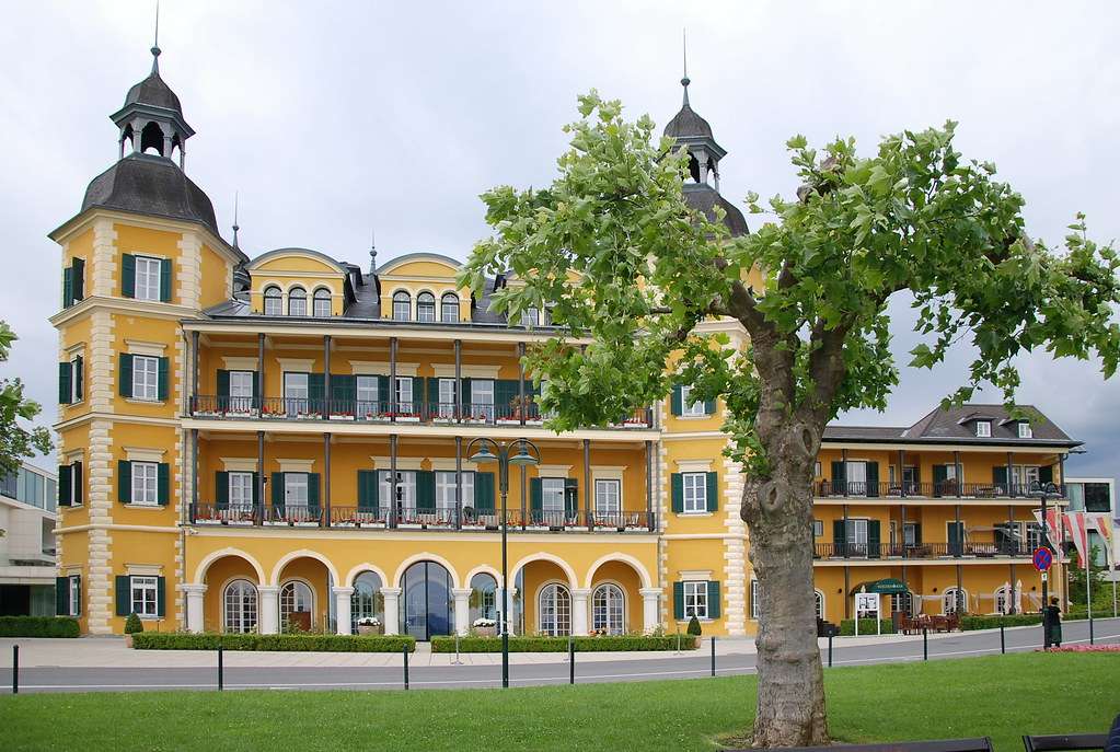 Velden Schlosshotel Carinthia Rakousko online puzzle