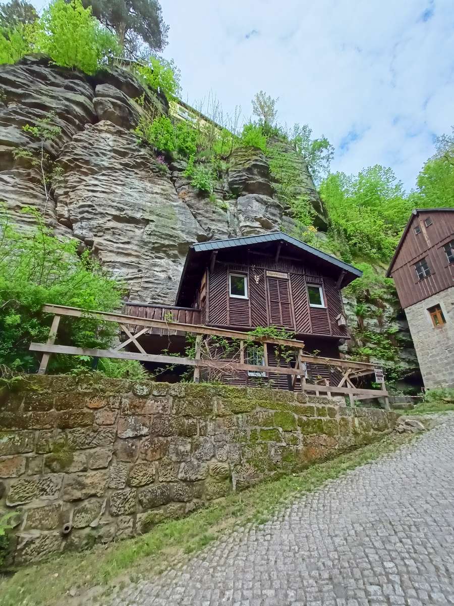 Huis in de bergen legpuzzel online