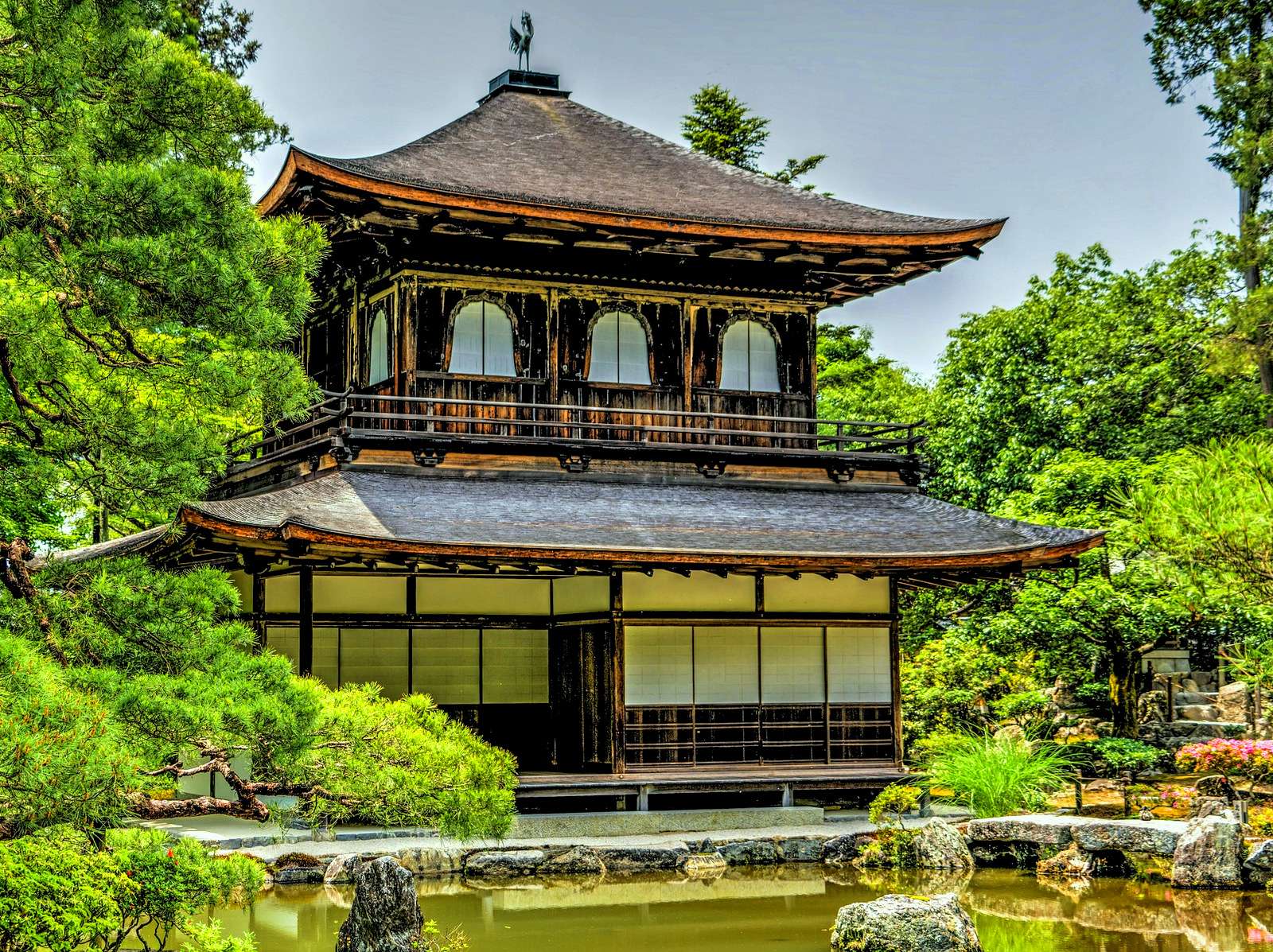 Temple du pavillon d'argent à Kyoto puzzle en ligne
