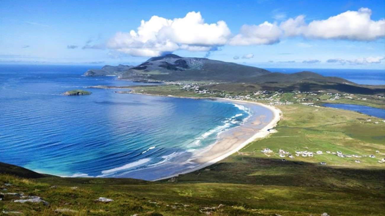 hermosa playa en irlanda rompecabezas en línea