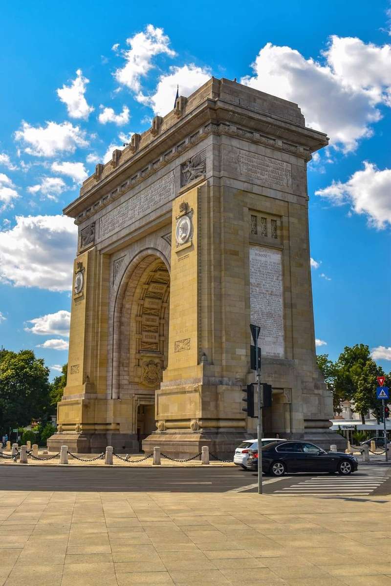 Бухарестська Тріумфальна арка онлайн пазл