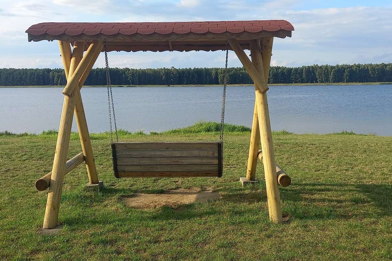 люлка пейка край езерото онлайн пъзел