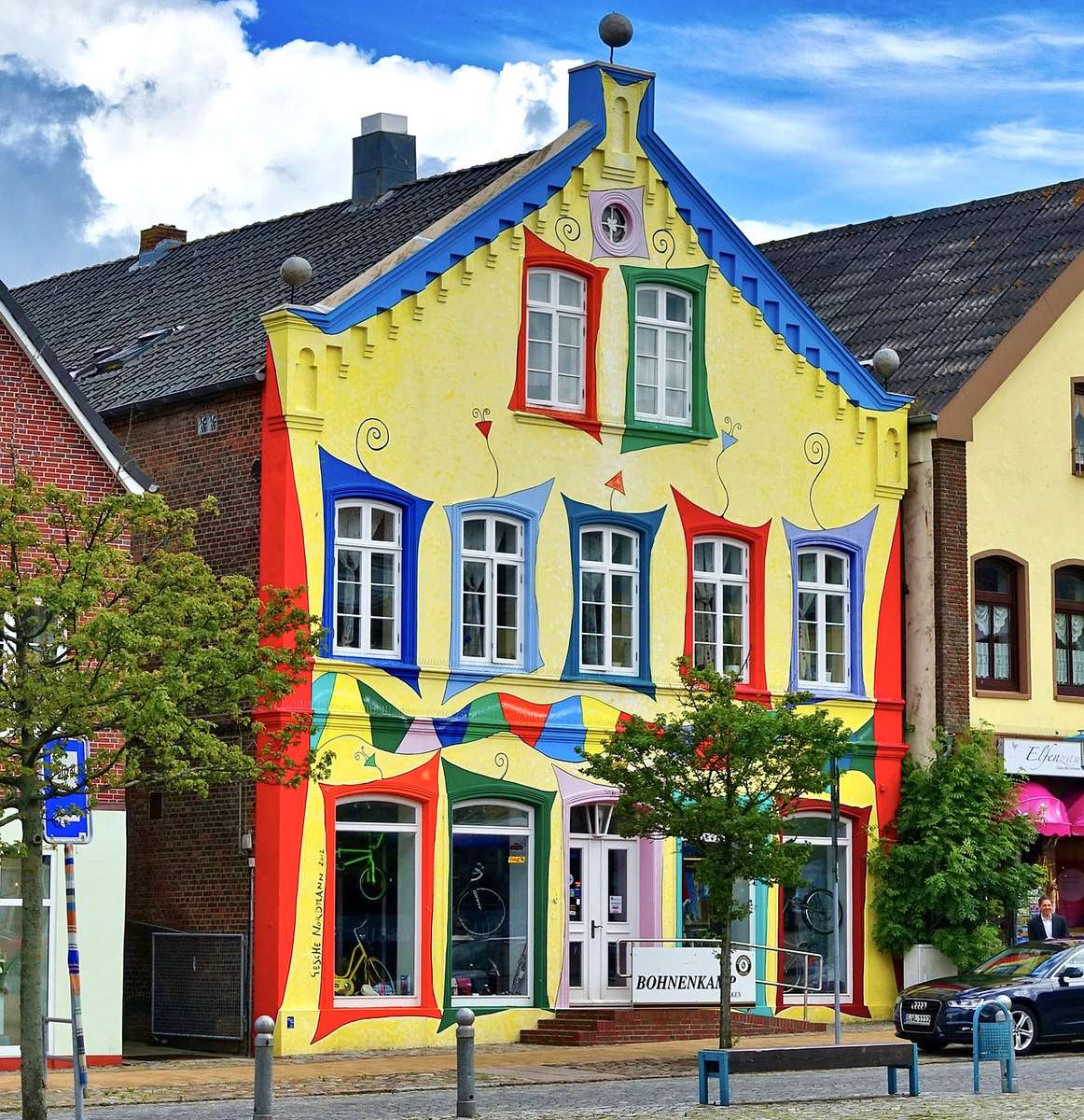 Цветна градска къща в Бредщет (Германия) онлайн пъзел