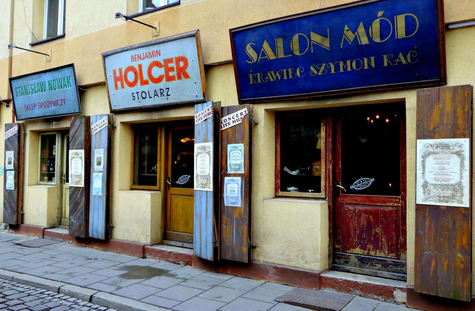 Vieilles boutiques du Kazimierz de Cracovie puzzle en ligne