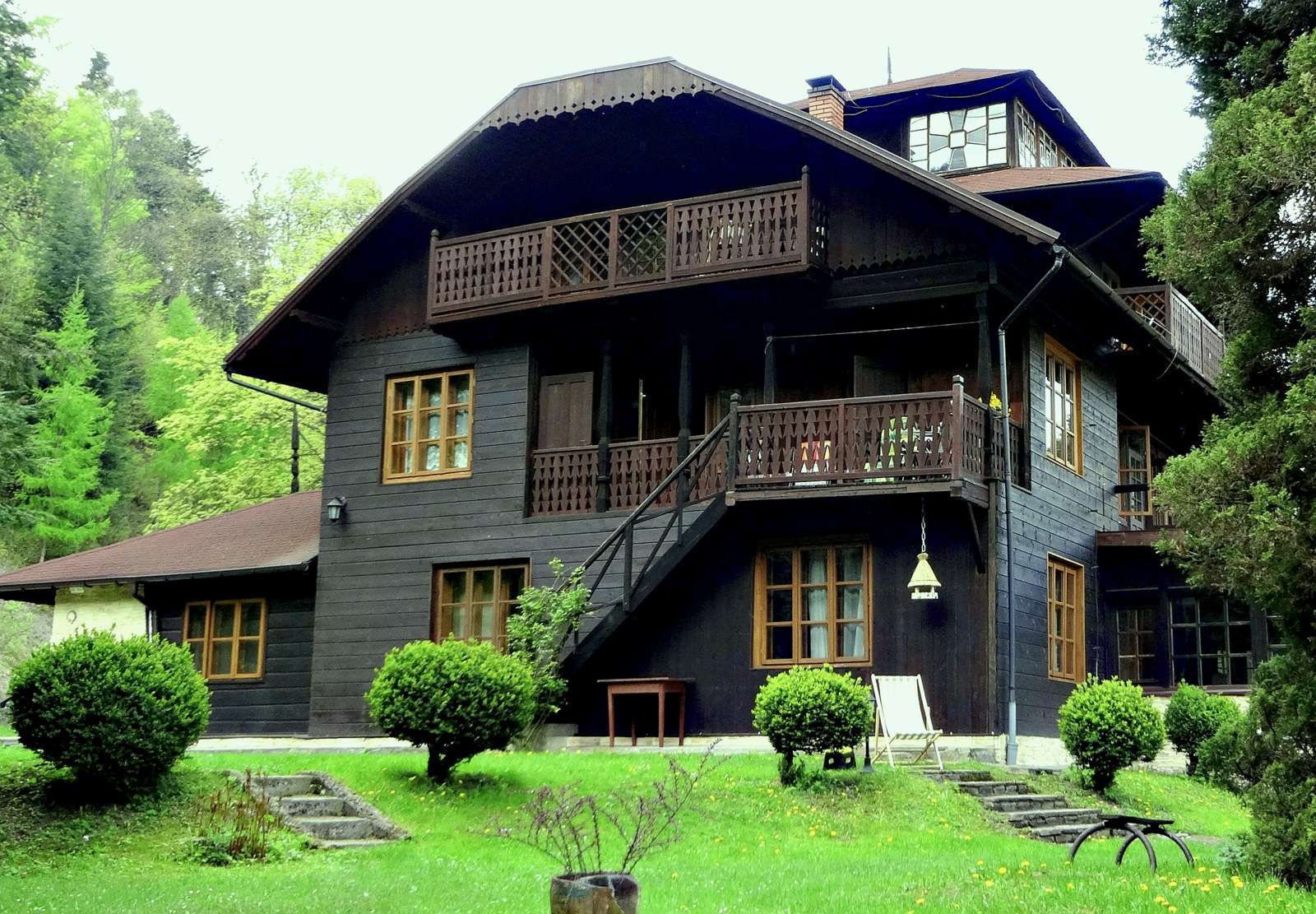 Villa de madera en Lanckorona (Polonia) rompecabezas en línea