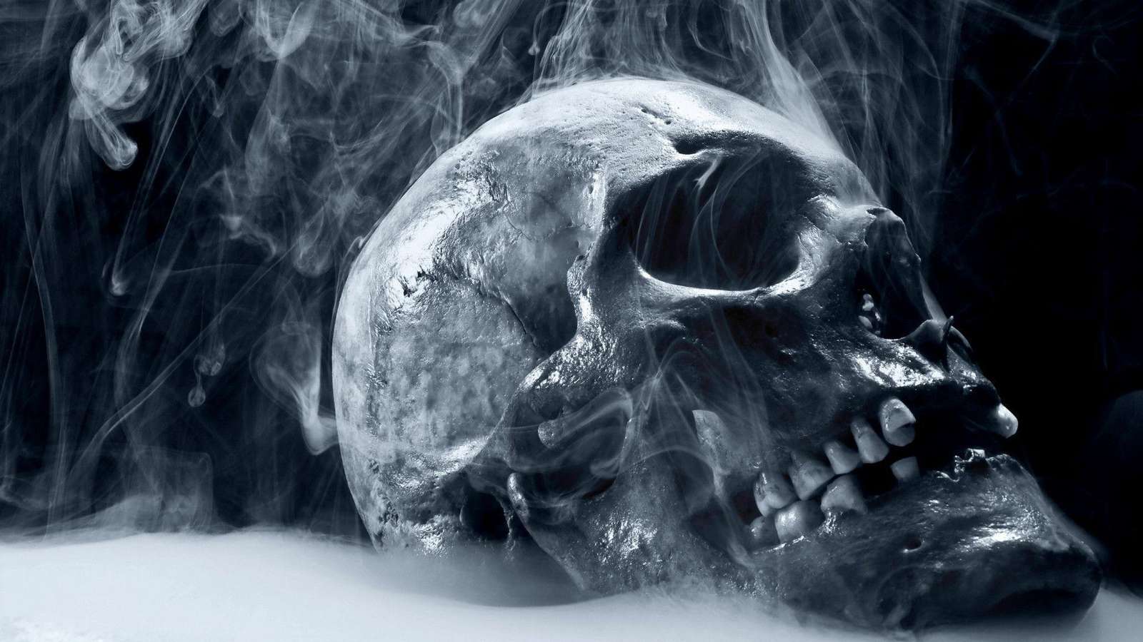 Een rokende schedel legpuzzel online
