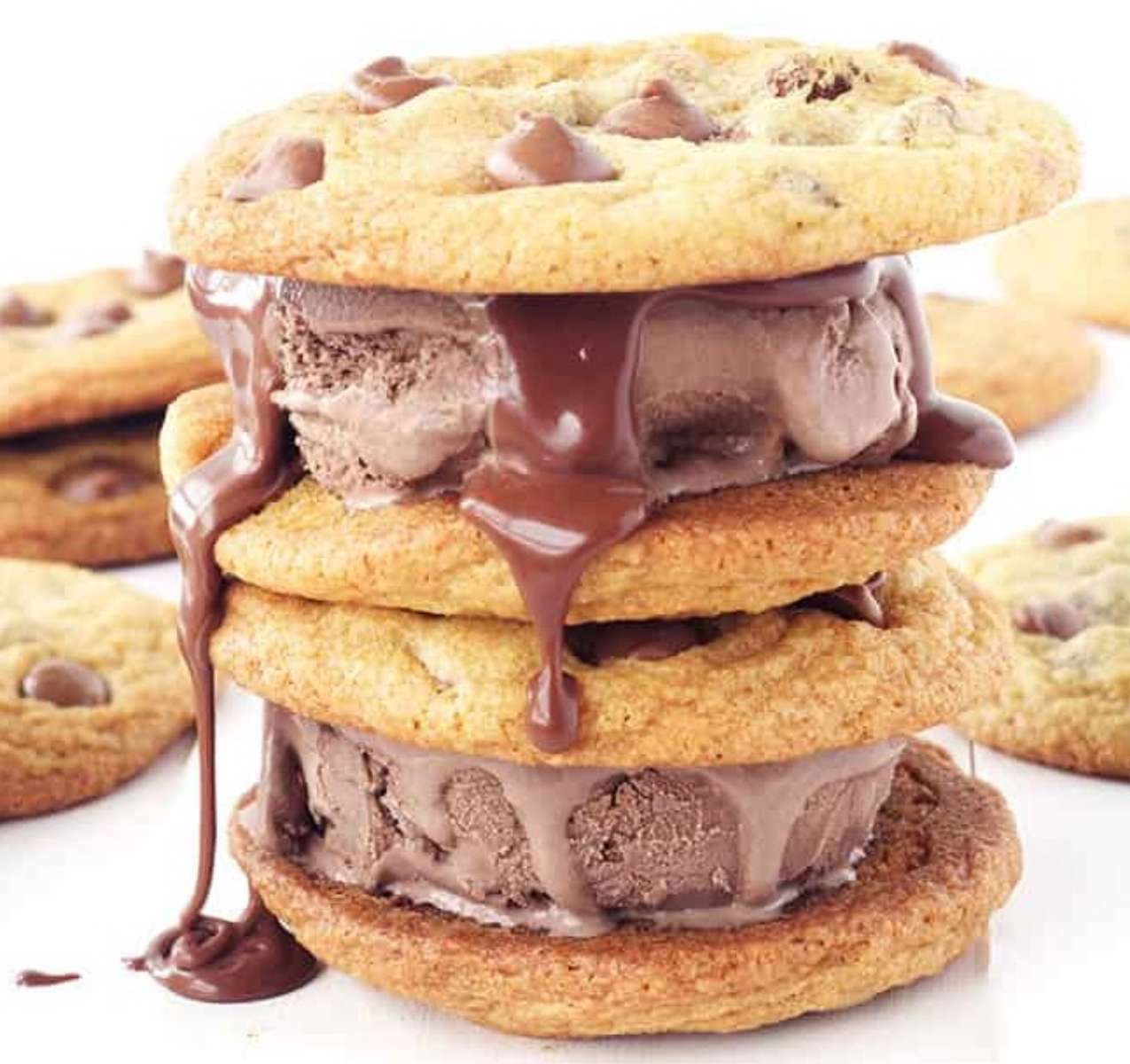 Sanduíches de sorvete de biscoito com gotas de chocolate puzzle online