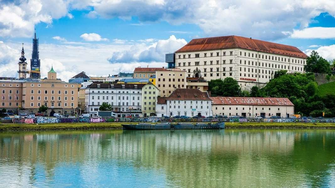 Linz in Upper Austria jigsaw puzzle online