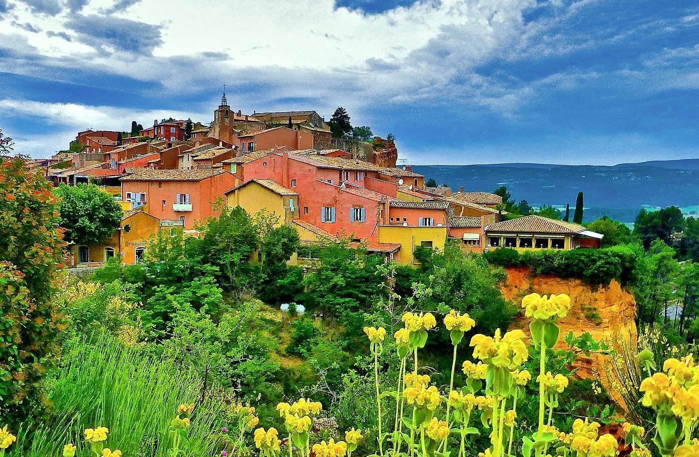 Staden Roussillon (Provence, Frankrike) pussel på nätet