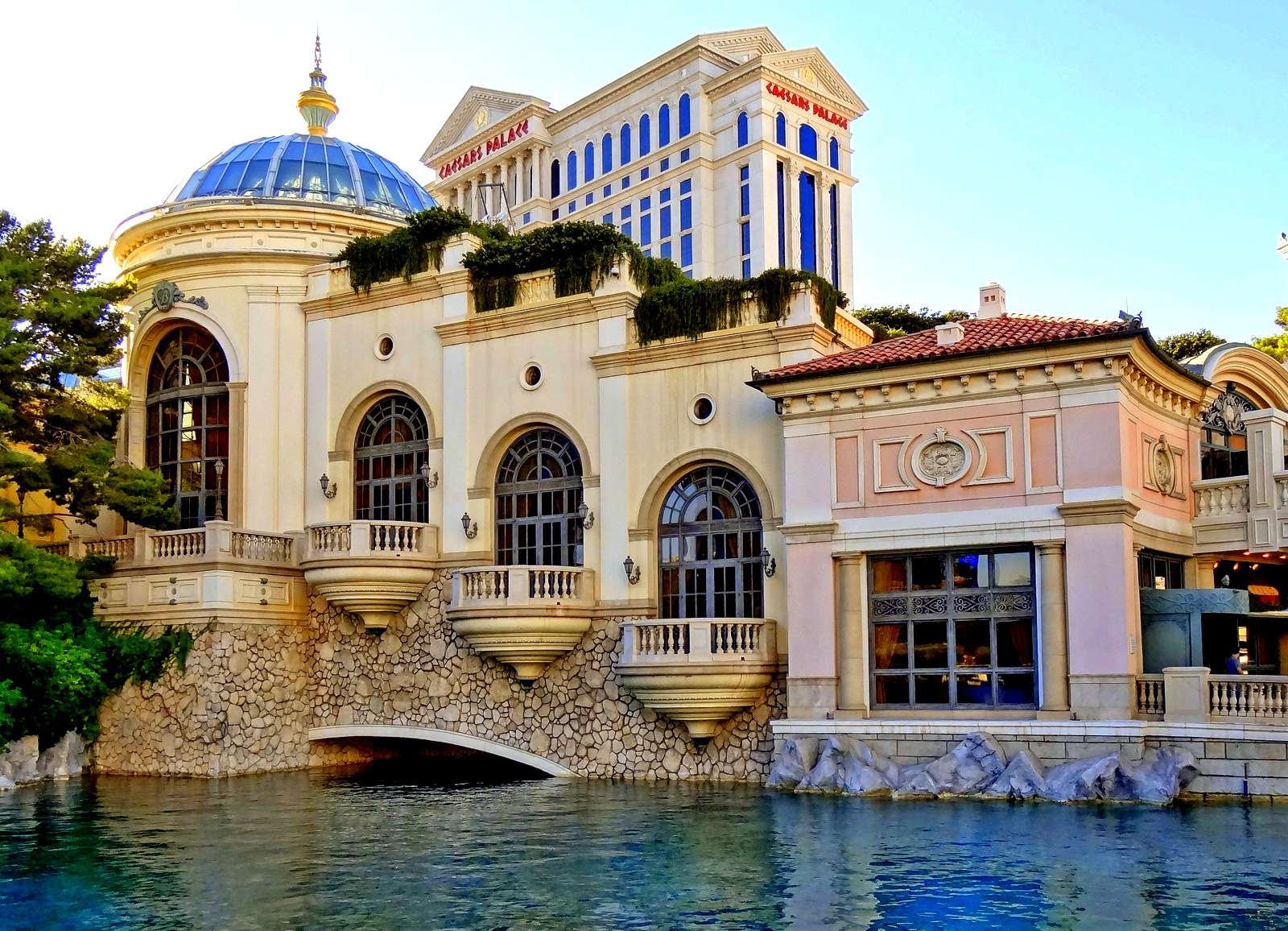 Hotelul Caesar's Palace din Las Vegas puzzle online