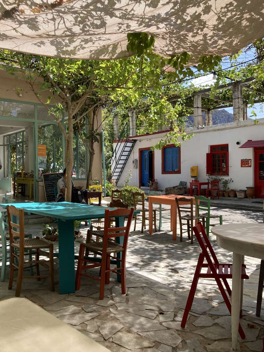 Azogires Alfa Café Kreta Online-Puzzle