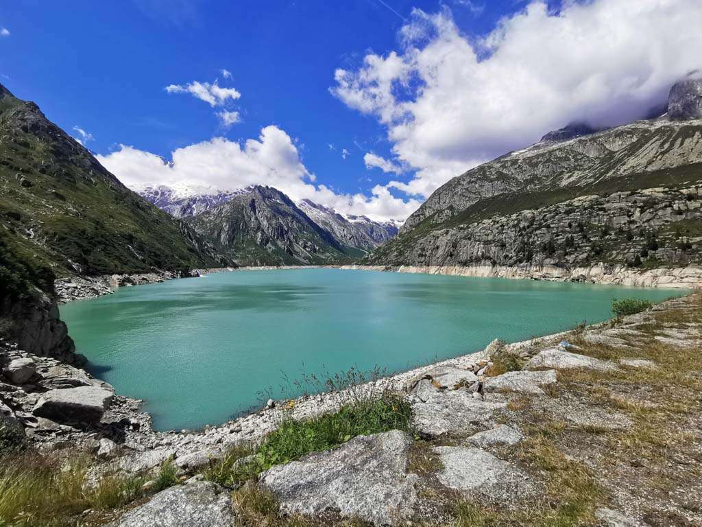 Švýcarské jezero Lago Bianco online puzzle