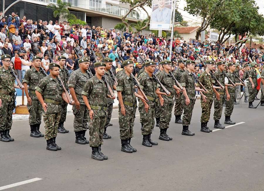 Παρέλαση Στρατιωτών online παζλ