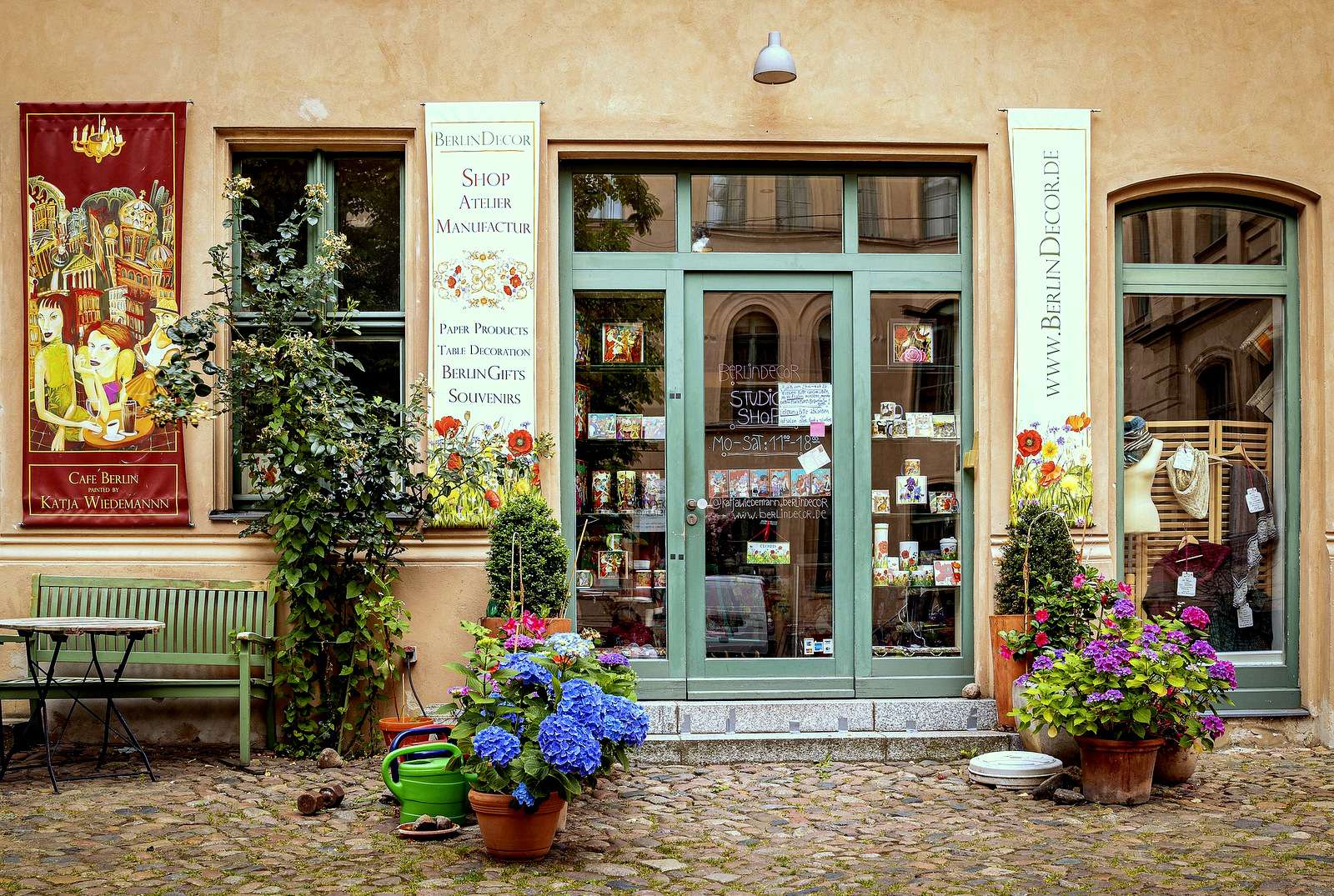 Художественный магазин в Берлине (Германия) пазл онлайн