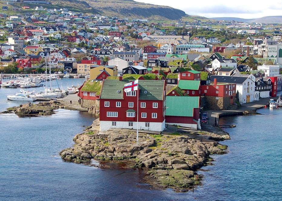 Tórshavn, Färöarnas huvudstad Pussel online
