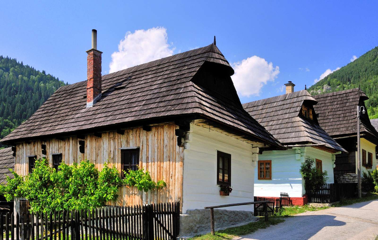 Vlkolínec - ένα ιστορικό χωριό στη Σλοβακία (υπαίθριο μουσείο) παζλ online