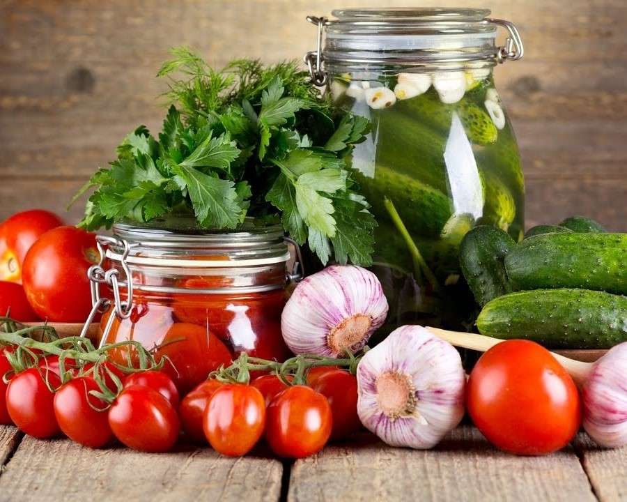 Vegetables in jars online puzzle