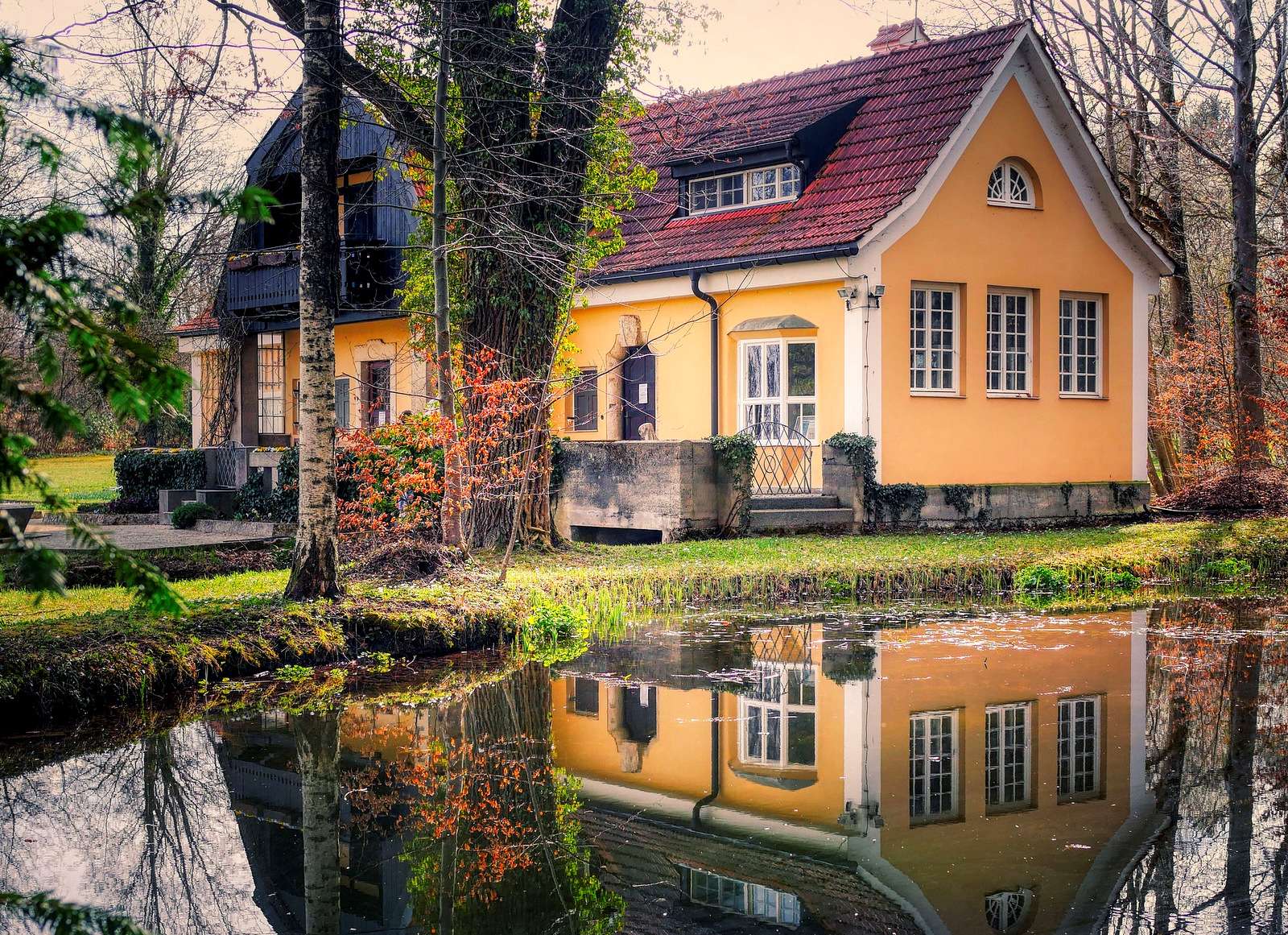 Maison dans le parc, au bord de l'étang (Bavière) puzzle en ligne