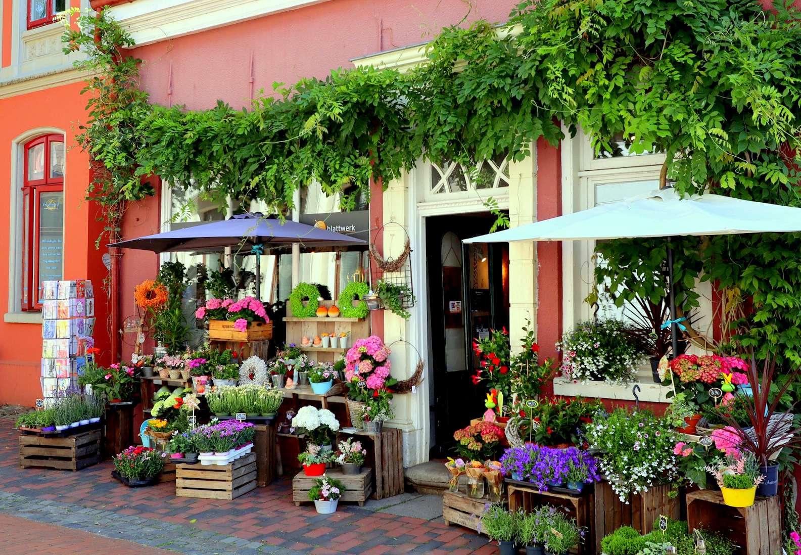 Magazin de flori într-o casă istorică din Leer puzzle online