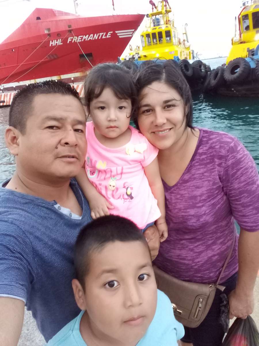 ALVARADO LOPEZ FAMILIE Online-Puzzle