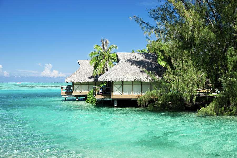 Надводен хотел в тропиците онлайн пъзел