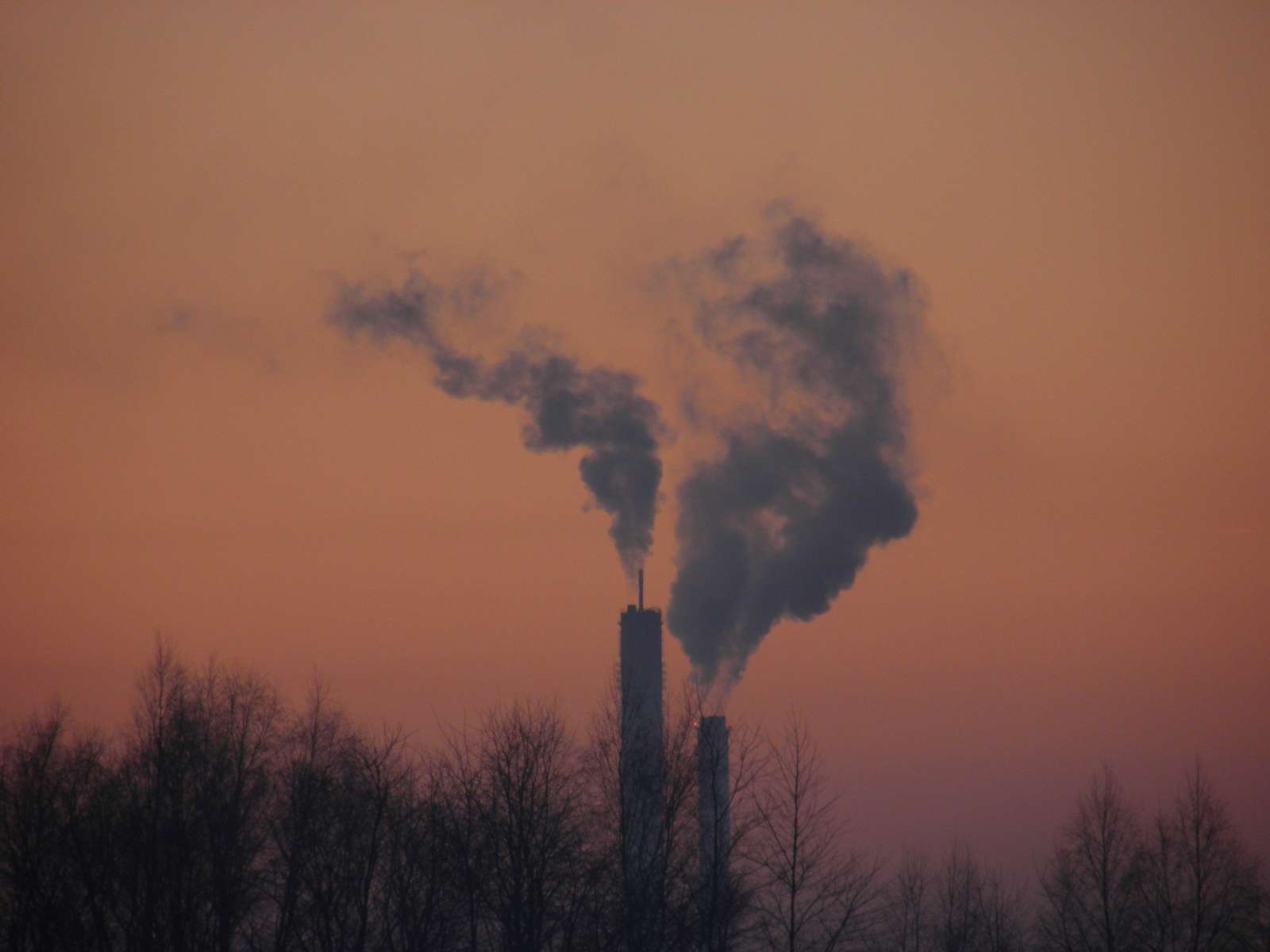 熱と発電所の煙 ジグソーパズルオンライン