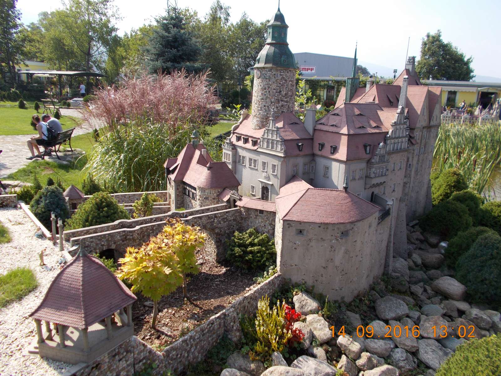 Замок миниатюрный пазл онлайн